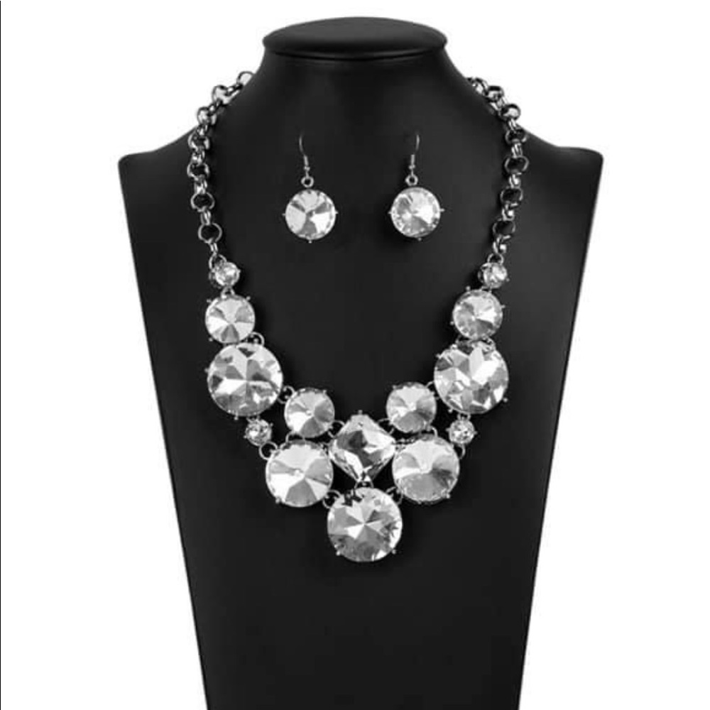 Beautiful Paparazzi Zi Necklace